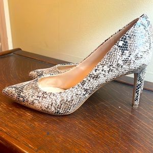 3/$25 Jessica Simpson “Lancie” Snakeskin Heels Pumps 7.5